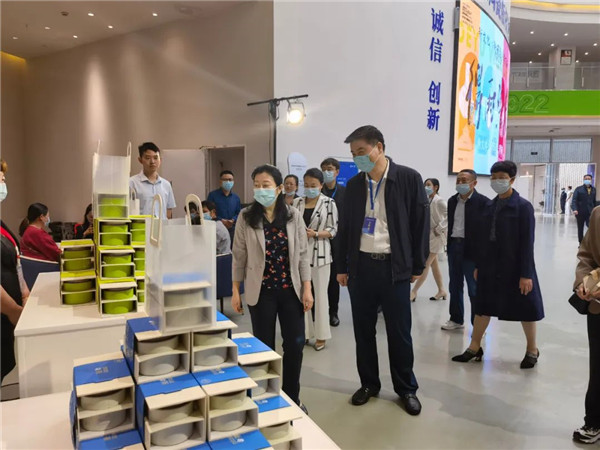 新理念、新時尚、新方式、新感受——德宇集團舉行2022得雨活茶新品發(fā)布推廣會